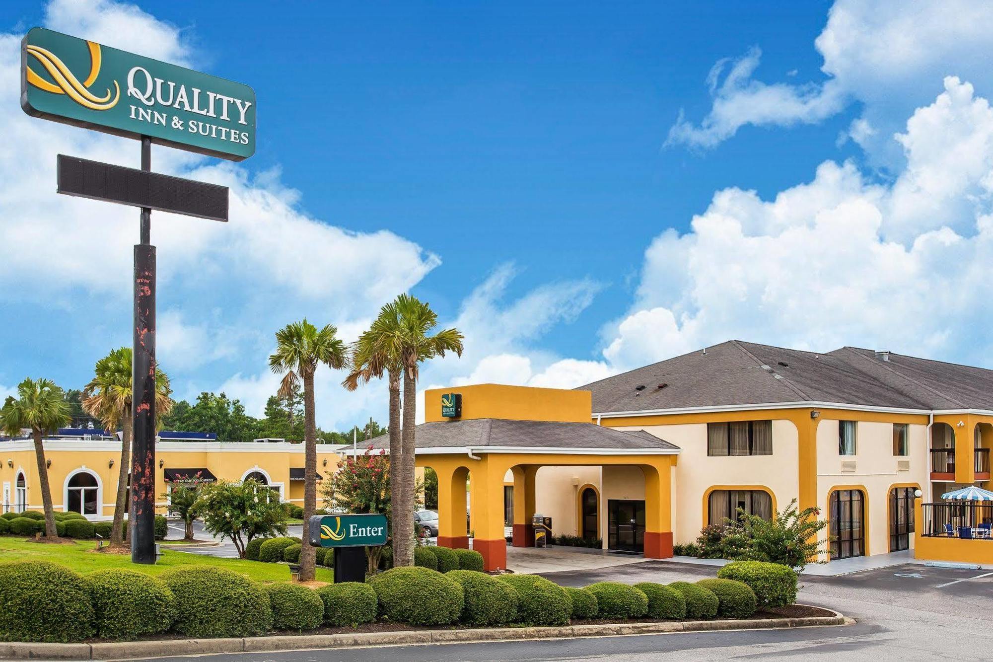 Quality Inn & Suites Bensalem Luaran gambar