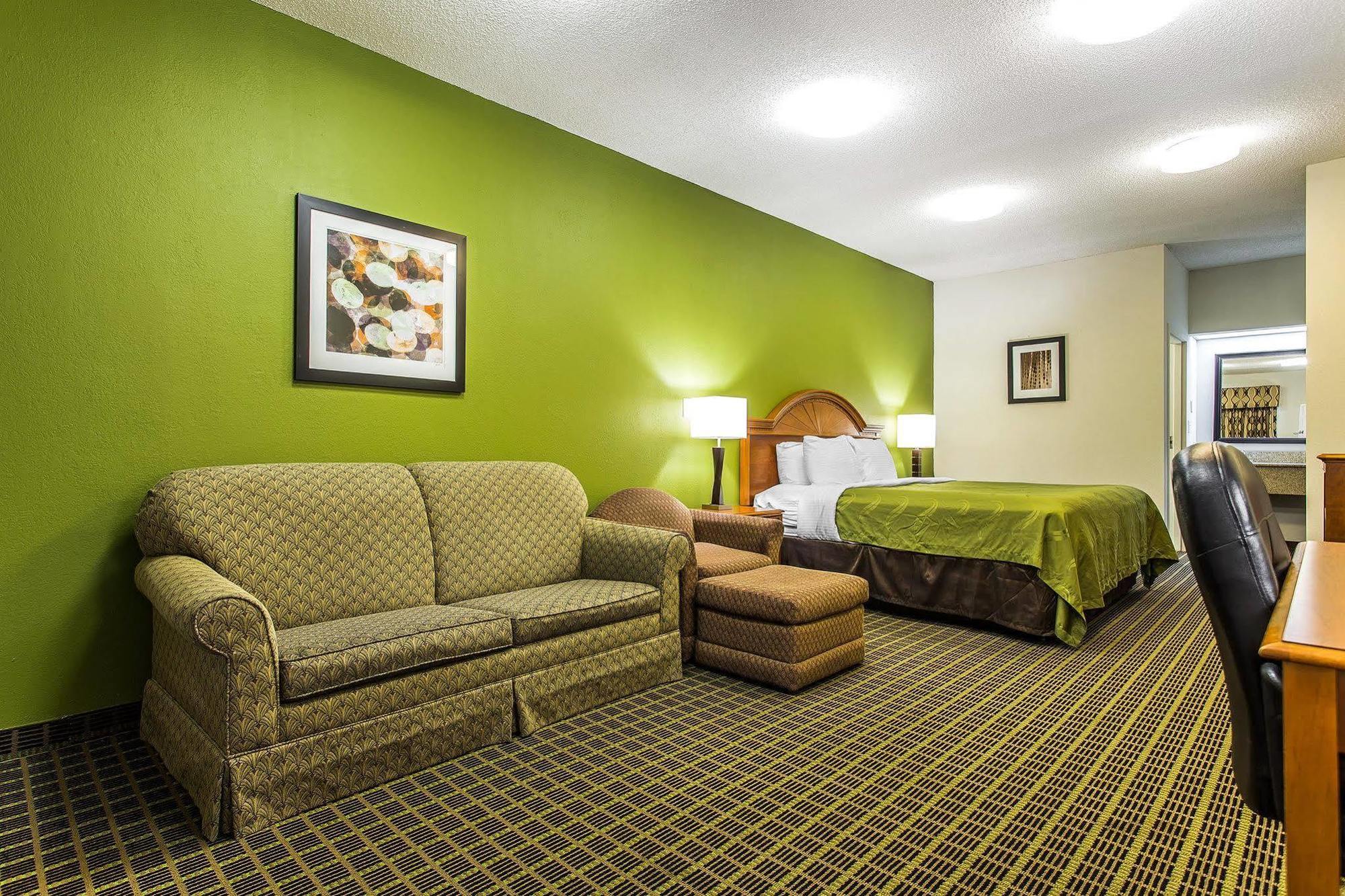 Quality Inn & Suites Bensalem Luaran gambar