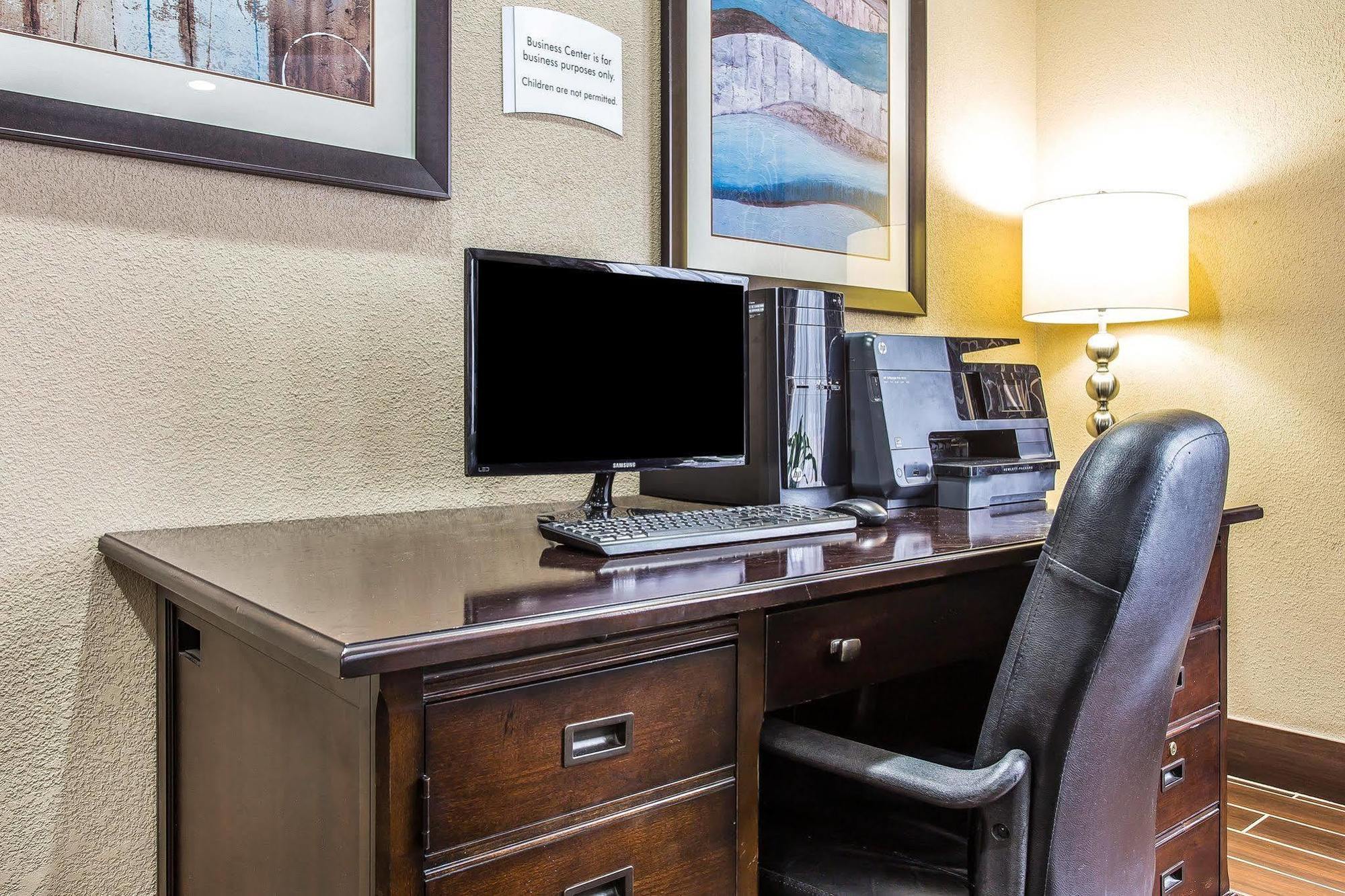 Quality Inn & Suites Bensalem Luaran gambar